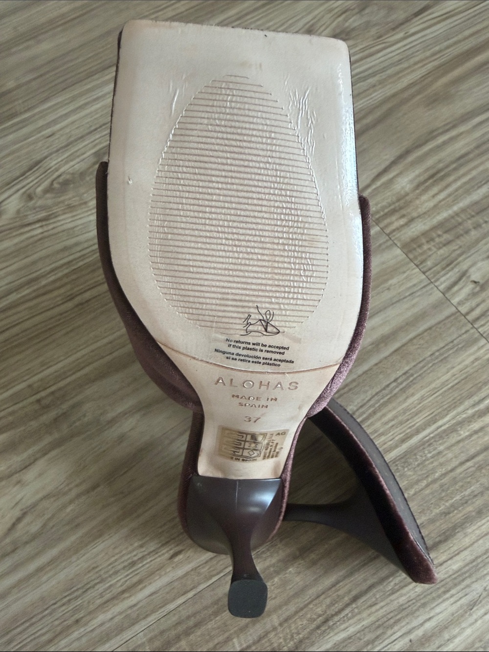 NEW Alohas Brown Velvet mules, size 37. - Picture 3 of 5